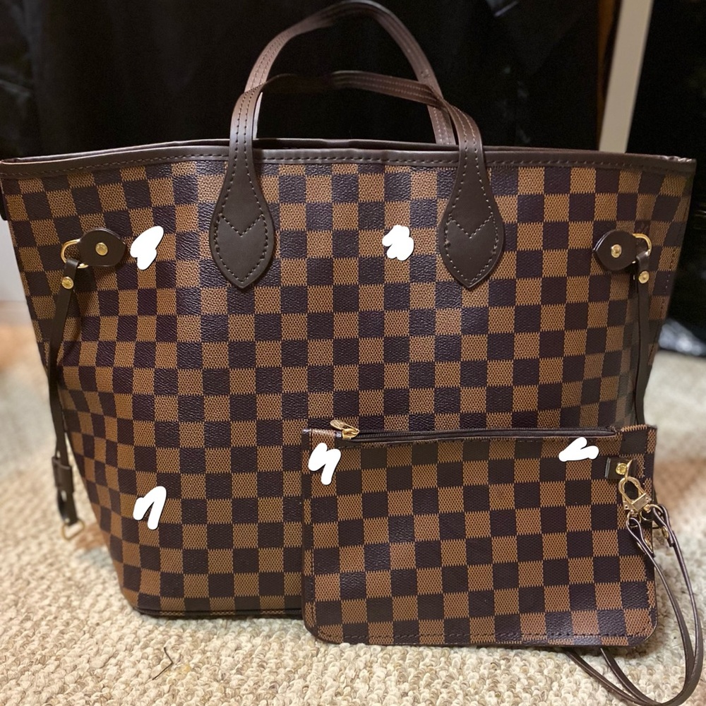 Checkered tote bag